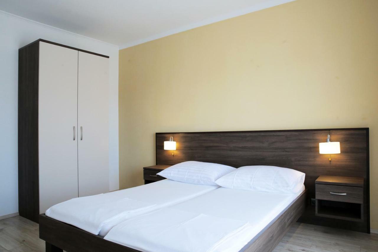 Apartments And Rooms Bozena Водице Экстерьер фото
